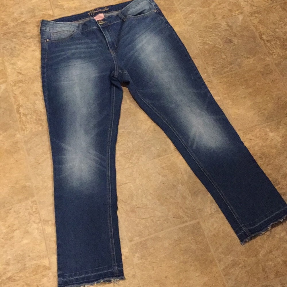 Hydraulic bleached style jeans 👖